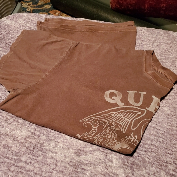 American Eagle Queen Brown Graphic Band T-Shirt - Picture 7 of 12